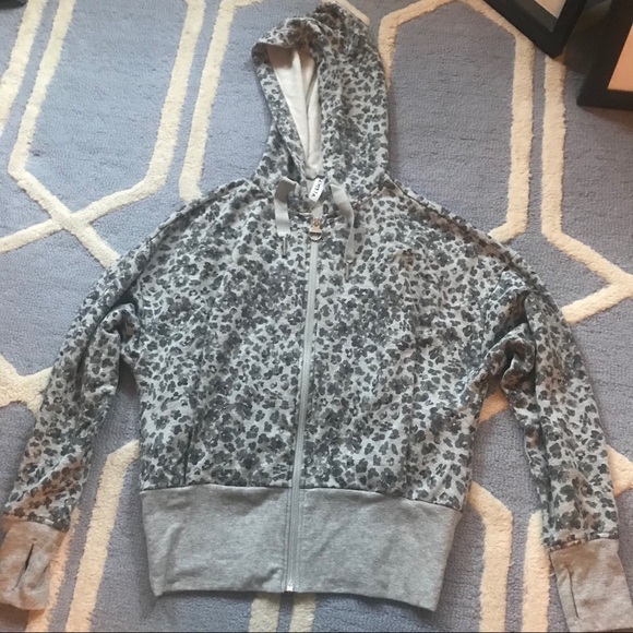 ❌SOLD❌Athleta Printed Balance Hoodie - Picture 6 of 9